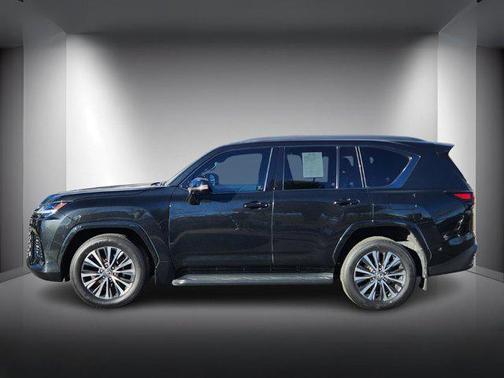 2022 Lexus LX 600 Premium