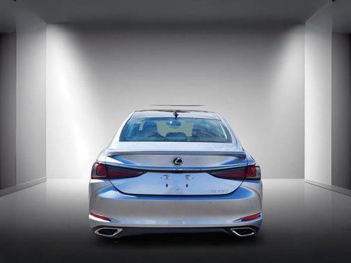 2024 Lexus ES 350 Ultra Luxury