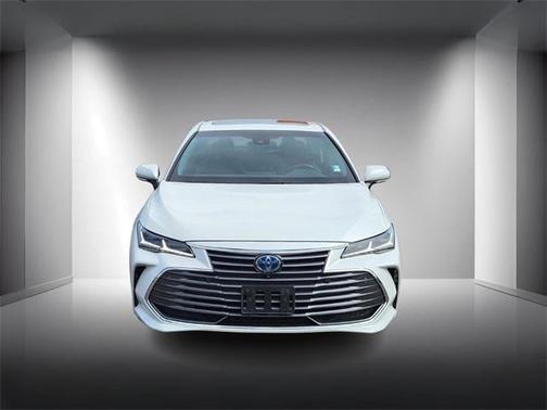 2022 Toyota Avalon Hybrid Limited