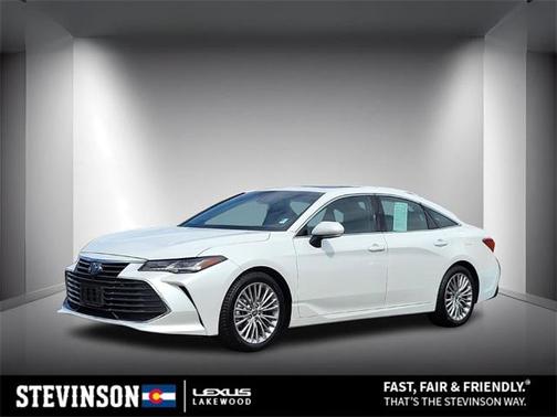 2022 Toyota Avalon Hybrid Limited