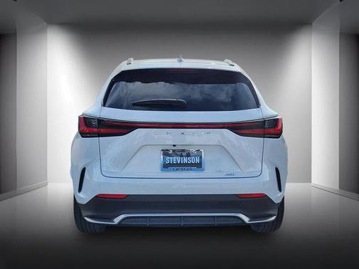 2026 Lexus NX 450h+ F SPORT Handling