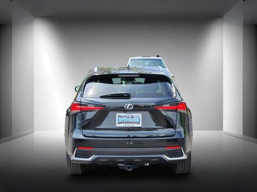 Caviar 2019 Lexus NX 300h Base
