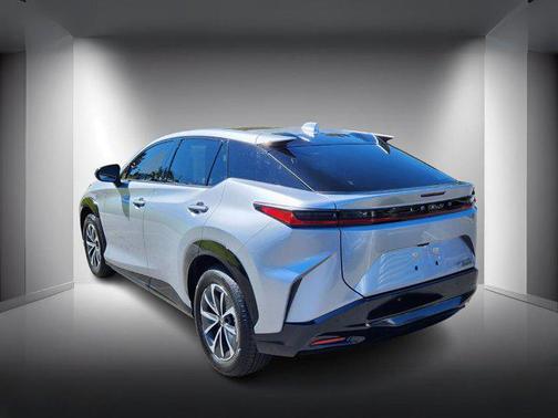 2024 Lexus RZ 450e Luxury