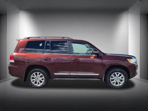 2017 Toyota Land Cruiser Base