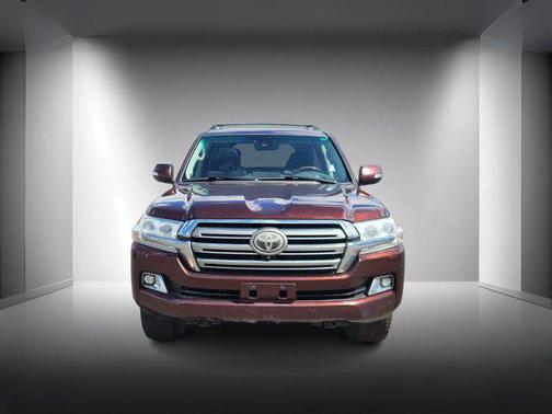 2017 Toyota Land Cruiser Base