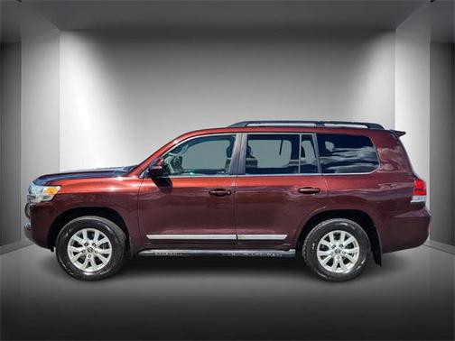 2017 Toyota Land Cruiser Base
