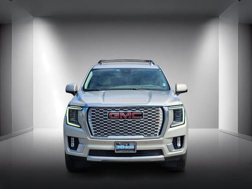 Pearl Beige Metallic 2023 GMC Yukon XL Denali