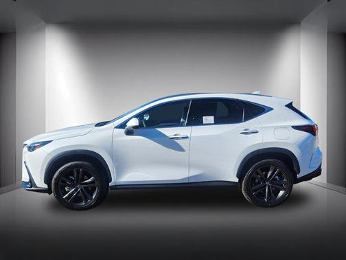 2026 Lexus NX 450h+ Luxury