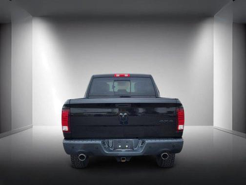 2019 RAM 1500 Classic Warlock Crew Cab 4x4 5'7' Box
