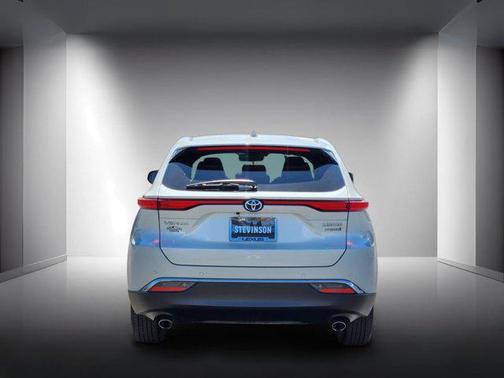 Blizzard Pearl 2021 Toyota Venza Limited