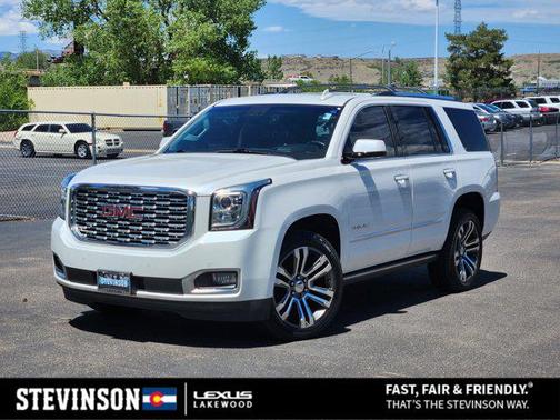 White Frost Tricoat 2019 GMC Yukon Denali