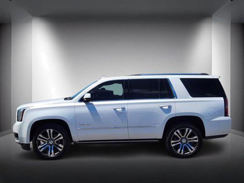 White Frost Tricoat 2019 GMC Yukon Denali