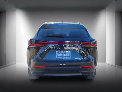 2026 Lexus NX 450h+ Luxury