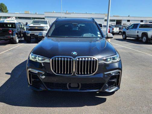 2022 BMW X7 M50i
