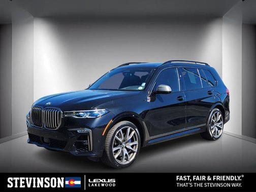 2022 BMW X7 M50i