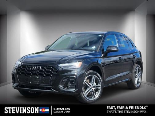 Mythos Black Metallic 2023 Audi Q5 e 55 S line Prestige