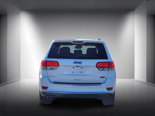 2018 Jeep Grand Cherokee Summit