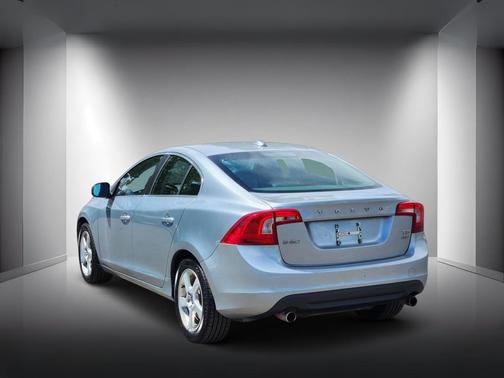 Electric Silver Metallic 2013 Volvo S60 T5 Premier