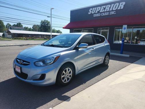 2012 Hyundai Accent GLS