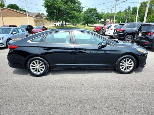 2018 Hyundai SONATA SE