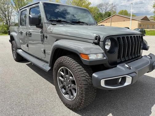GRAY 2021 Jeep Gladiator Overland