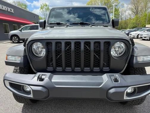 GRAY 2021 Jeep Gladiator Overland