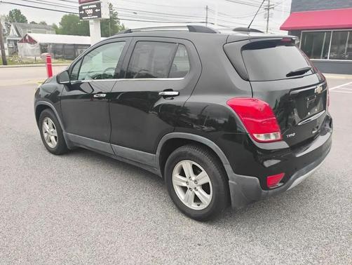 BLACK 2017 Chevrolet Trax LT