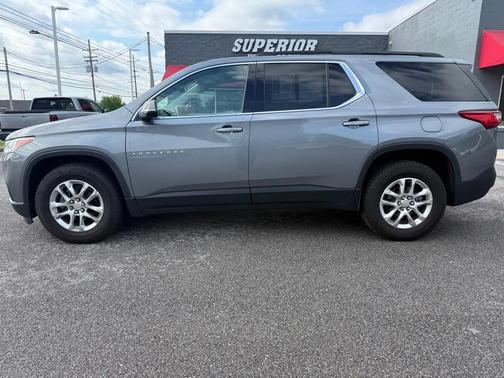 GRAY 2020 Chevrolet Traverse LT Leather