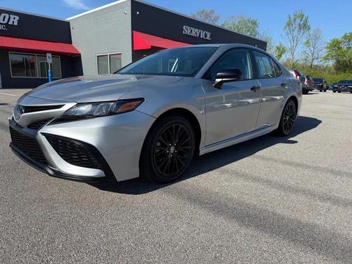 SILVER 2021 Toyota Camry SE