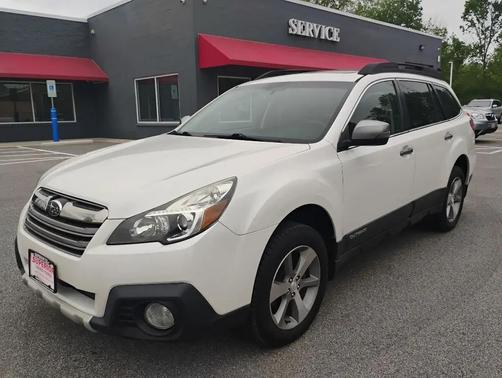 WHITE 2014 Subaru Outback 2.5i Limited
