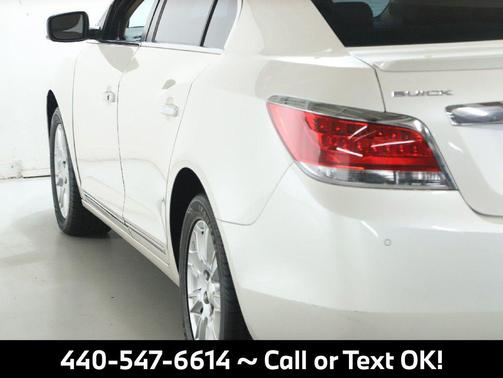 White Diamond Clearcoat 2013 Buick LaCrosse Leather