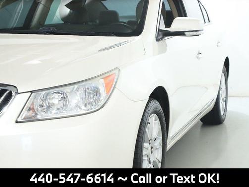 White Diamond Clearcoat 2013 Buick LaCrosse Leather