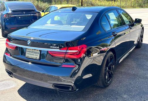 2018 BMW 750 i xDrive