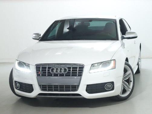 Ibis White 2010 Audi S5 4.2 Premium Plus