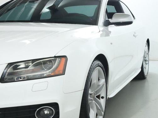 Ibis White 2010 Audi S5 4.2 Premium Plus