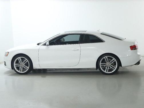 Ibis White 2010 Audi S5 4.2 Premium Plus