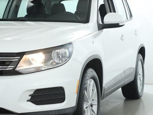 2017 Volkswagen Tiguan Limited 2.0T