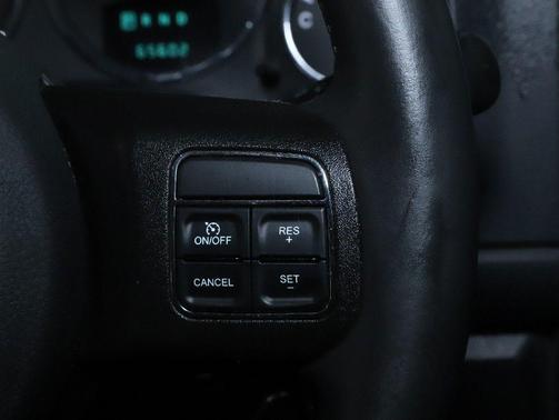 Black Forest Green Pearlcoat 2012 Jeep Liberty Sport