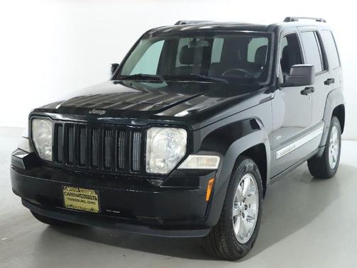 Black Forest Green Pearlcoat 2012 Jeep Liberty Sport