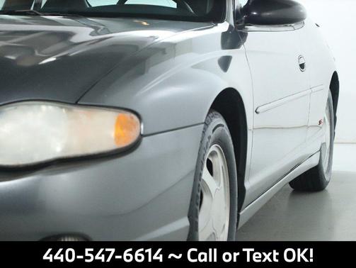 Medium Gray Metallic 2004 Chevrolet Monte Carlo SS