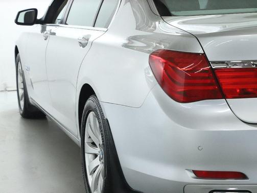 2010 BMW 750 Li xDrive