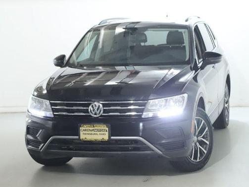 Deep Black Pearl 2019 Volkswagen Tiguan 2.0T SEL R-Line Black