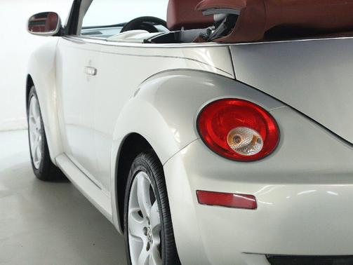 2009 Volkswagen New Beetle L