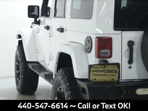 Bright White Clearcoat 2014 Jeep Wrangler Unlimited Sahara