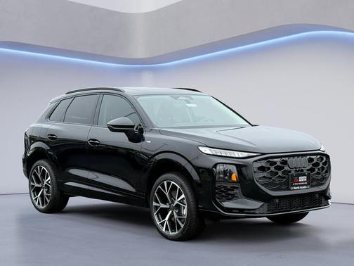 Mythos Black Metallic 2026 Audi Q3 S line