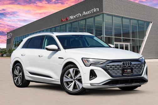 2024 Audi Q8 e-tron Premium