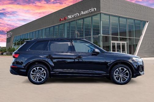 2025 Audi Q7 45 Premium