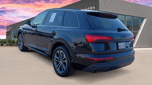 2025 Audi Q7 45 Premium