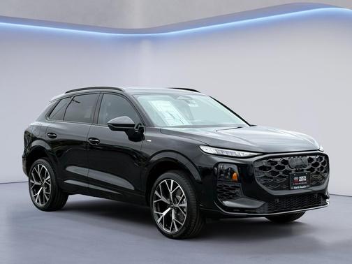 Mythos Black Metallic 2026 Audi Q3 S line