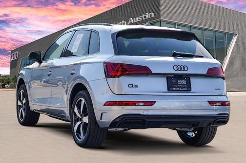 2022 Audi Q5 45 S line quattro Premium